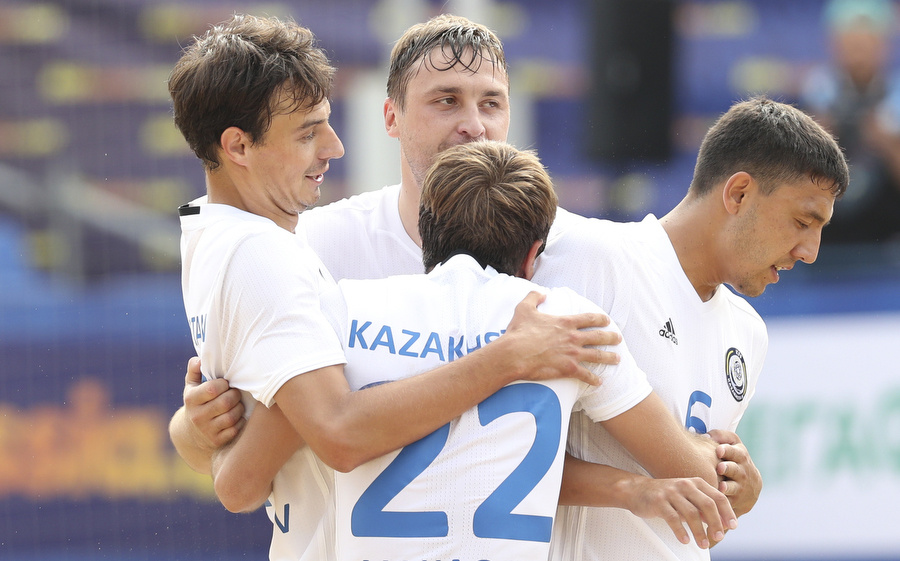 Kazakhstan Beach Soccer Team Takes First Place in Its Group in 2018 EuroLeague