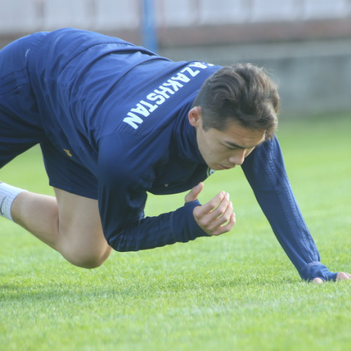 Kazakhstan Youth Team Held First Training Session in Montenegro