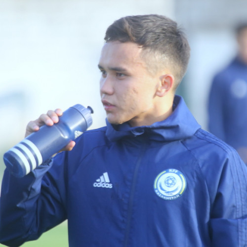 Kazakhstan Youth Team Held First Training Session in Montenegro
