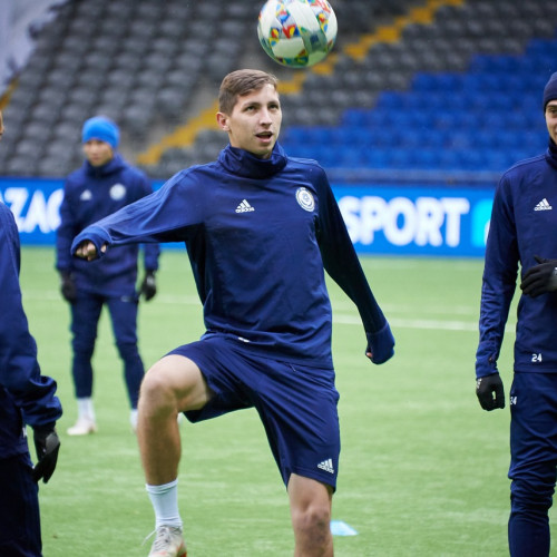 Pre-Match Training Session - Photo Report