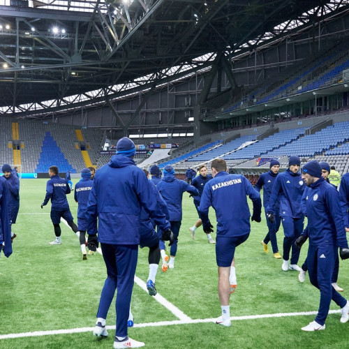 Pre-Match Training Session - Photo Report