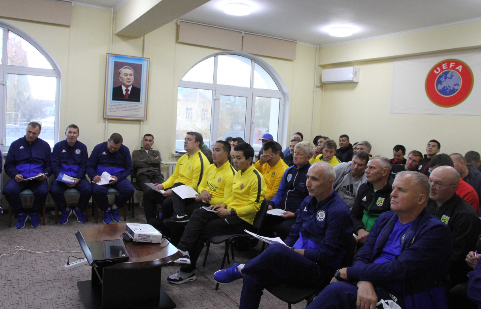 Состоялся курс повышения квалификации тренеров с лицензиями «В» УЕФА