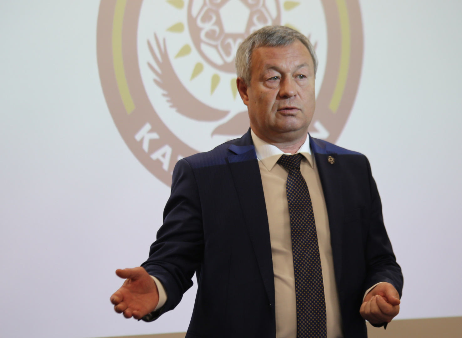 Игорь Утробин: «Балалар – болашақтың іргетасы»