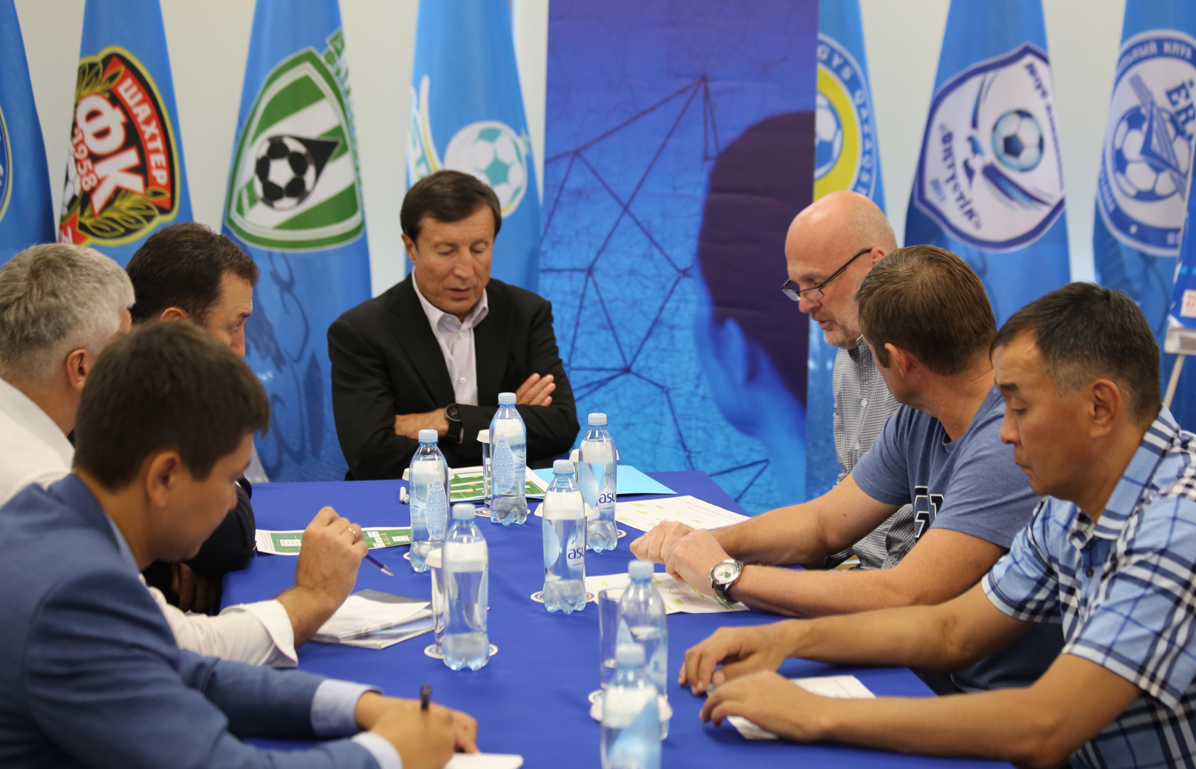 KFF President Conducts Meeting With Coaching Staff