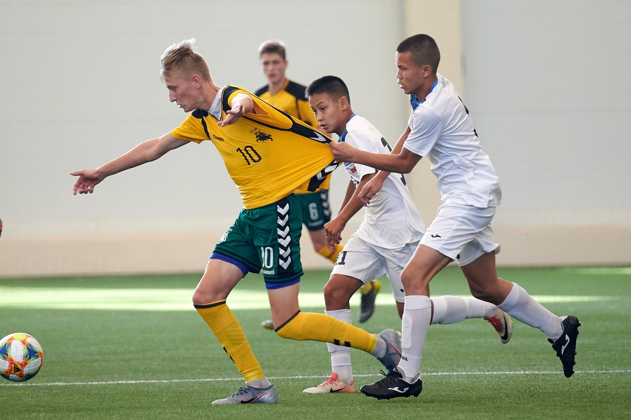 Kucys Scores 4 In Big Win for Lithuania