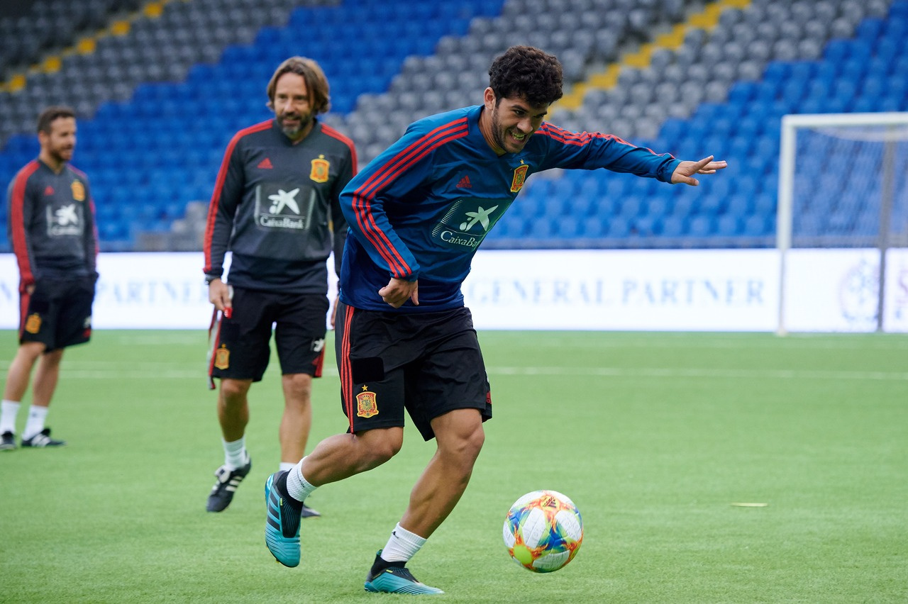 Pre-Training Session of the Spanish youth team - Photos