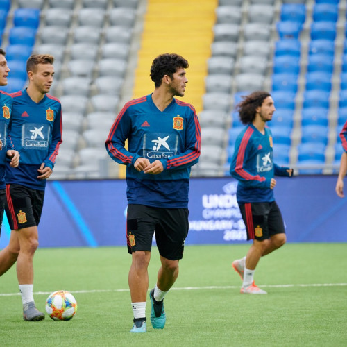 Pre-Training Session of the Spanish youth team - Photos