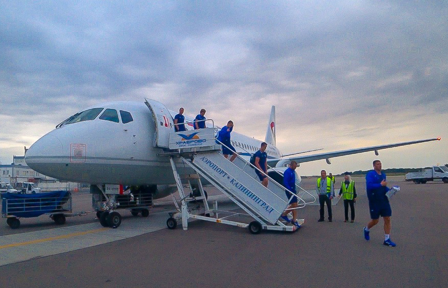 Kazakhstan National Team Arrive in Kaliningrad