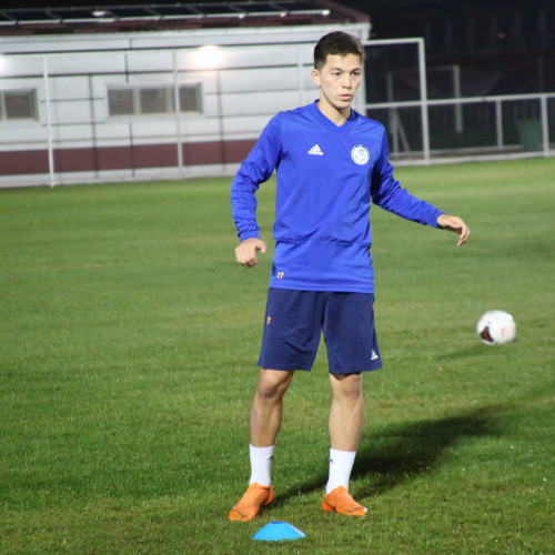 Kazakhstan U21 Arrives in Macedonia