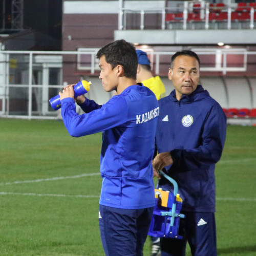 Kazakhstan U21 Arrives in Macedonia