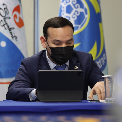 ҚФФ президенті Әділбек Жақсыбеков Қазақстан құрама командаларының жаттықтырушылар штабымен кездесті