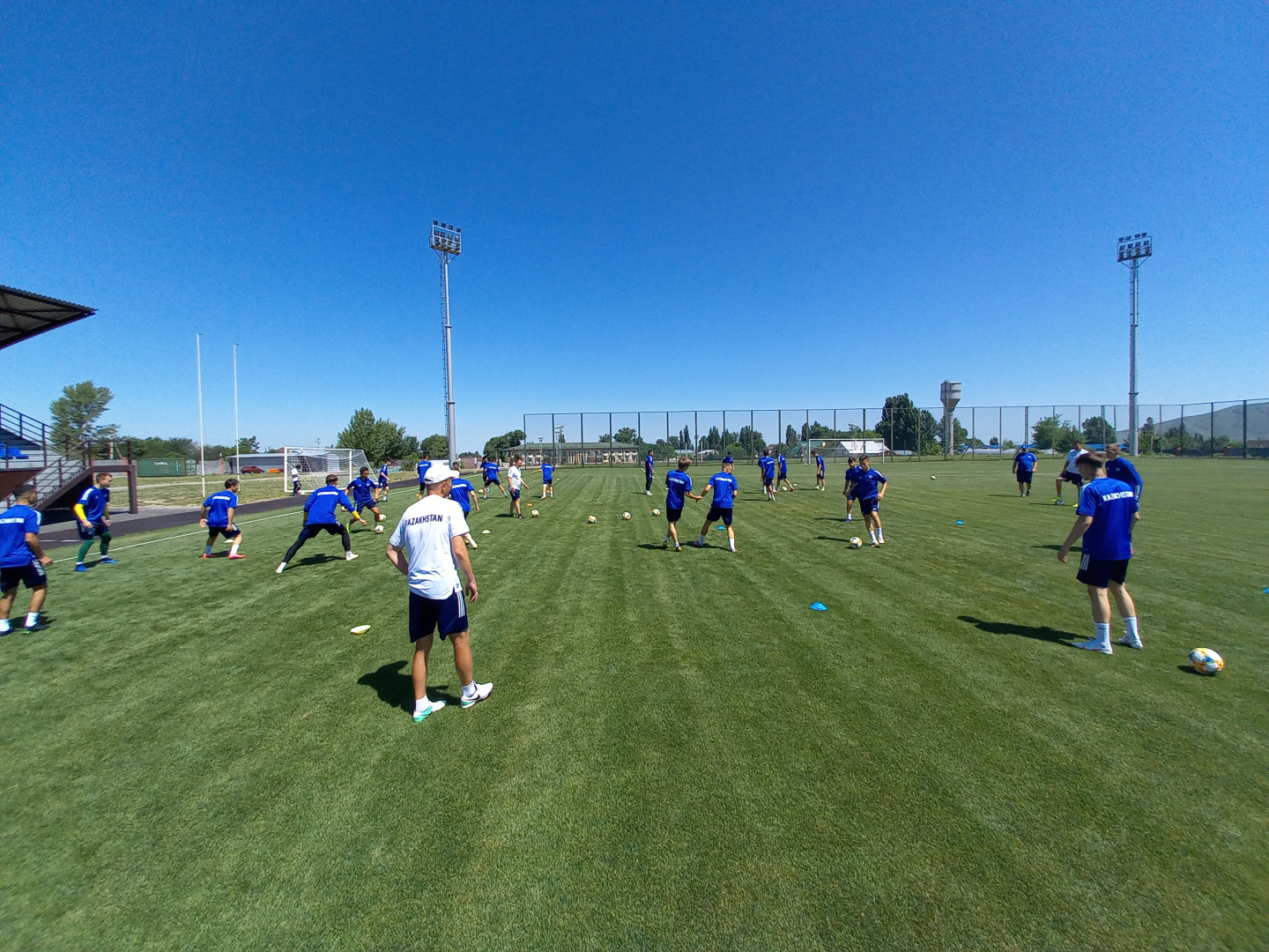 Юношеская сборная Казахстана U-19 проводит УТС в Талгаре