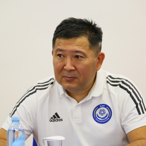 Әділбек Жақсыбеков футзал құрамасымен кездесті