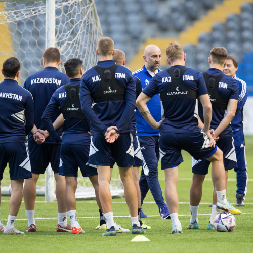 Pre-match Training Session - Photos