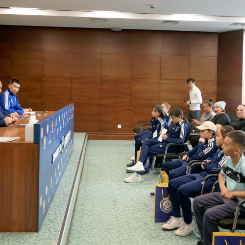 Игита, Турсагулов и Кака ответили на вопросы будущих чемпионов