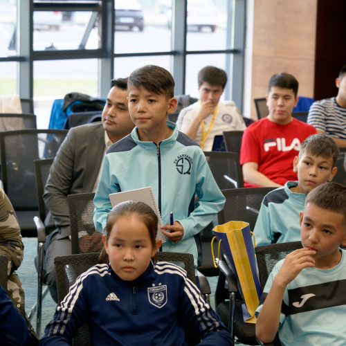 Игита, Турсагулов и Кака ответили на вопросы будущих чемпионов