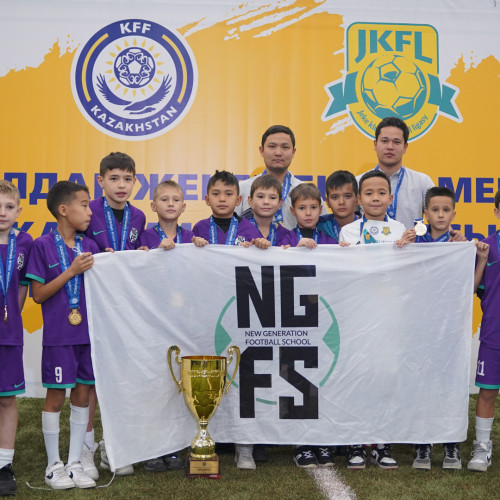 UEFA representative takes part in awarding ceremony
