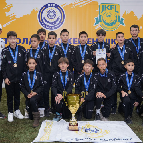 UEFA representative takes part in awarding ceremony