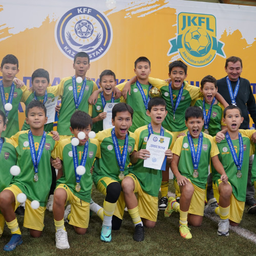 UEFA representative takes part in awarding ceremony