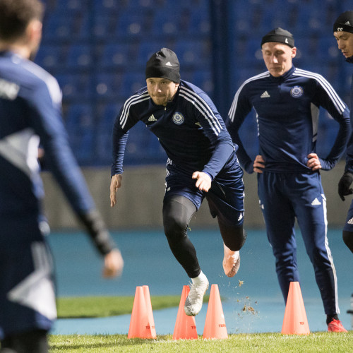 Photos from the pre-match training session