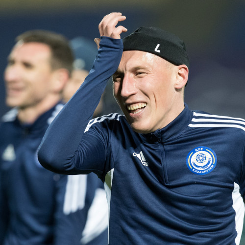 Photos from the pre-match training session