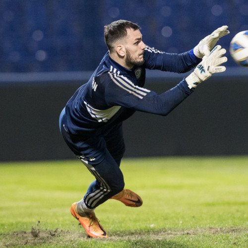 Photos from the pre-match training session