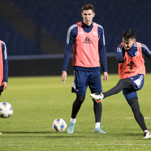 Photos from the pre-match training session
