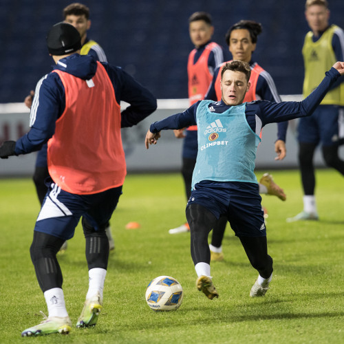 Photos from the pre-match training session