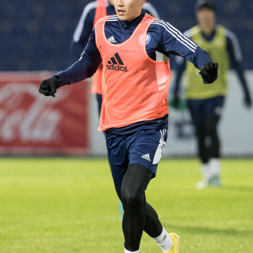 Photos from the pre-match training session