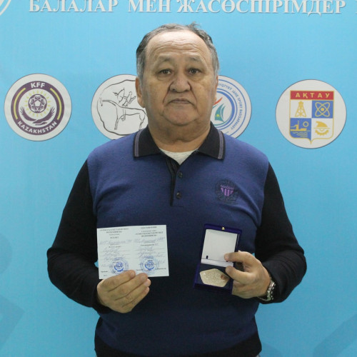 Regional federations receive commemorative awards in honor of the KFF 30th anniversary