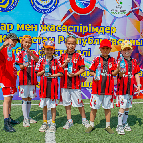 Қызылордада балалар үйінің тәрбиеленушілеріне арналған футбол фестивалі өтті