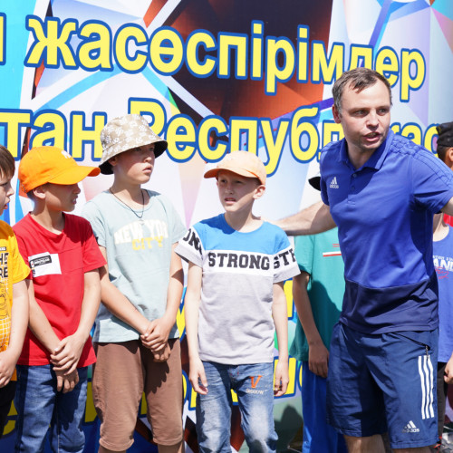 Праздник футбола для воспитанников детских домов состоялся в Усть-Каменогорске