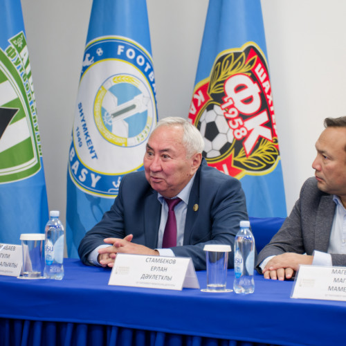 Астанада Қазақстан Республикасы Парламенті Сенаты мен Мәжілісінің депутаттарымен кездесу өтті