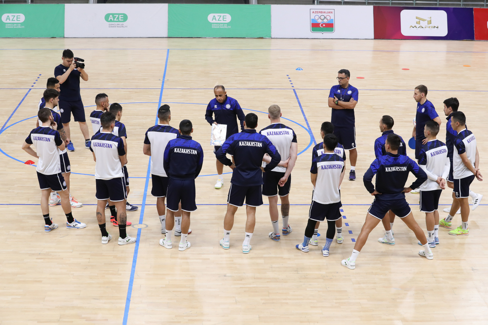 Kazakhstan futsal team in Baku - Photos