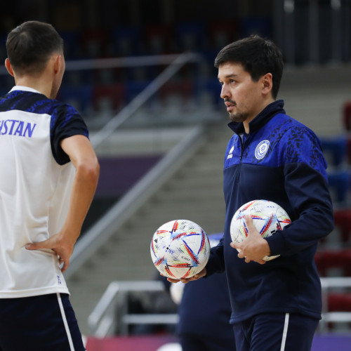 Kazakhstan futsal team in Baku - Photos