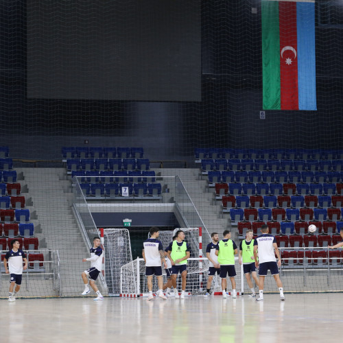 Kazakhstan futsal team in Baku - Photos