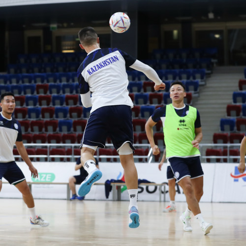 Kazakhstan futsal team in Baku - Photos