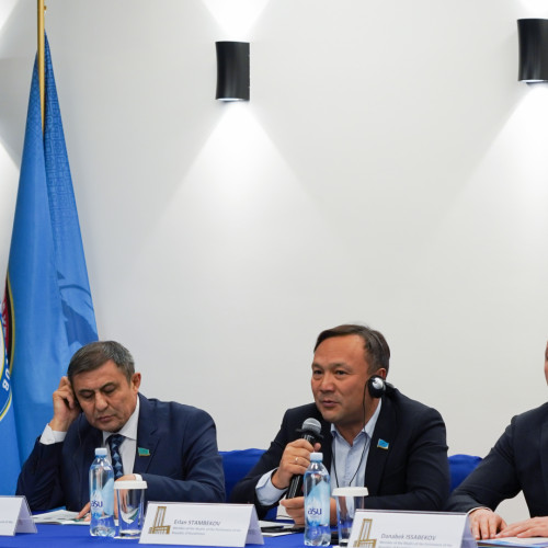 Астанада ҚР Парламенті Сенаты мен Мәжілісі депутаттарының УЕФА өкілдерімен кездесу өтті