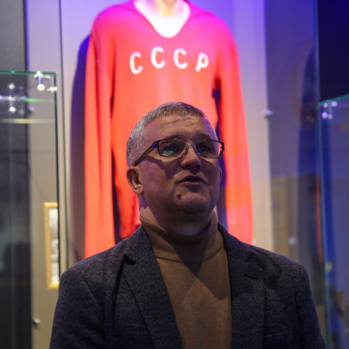 Олимпиада чемпионы Қазақстан футболының музейіне құнды жәдігерлерді сыйға тартты
