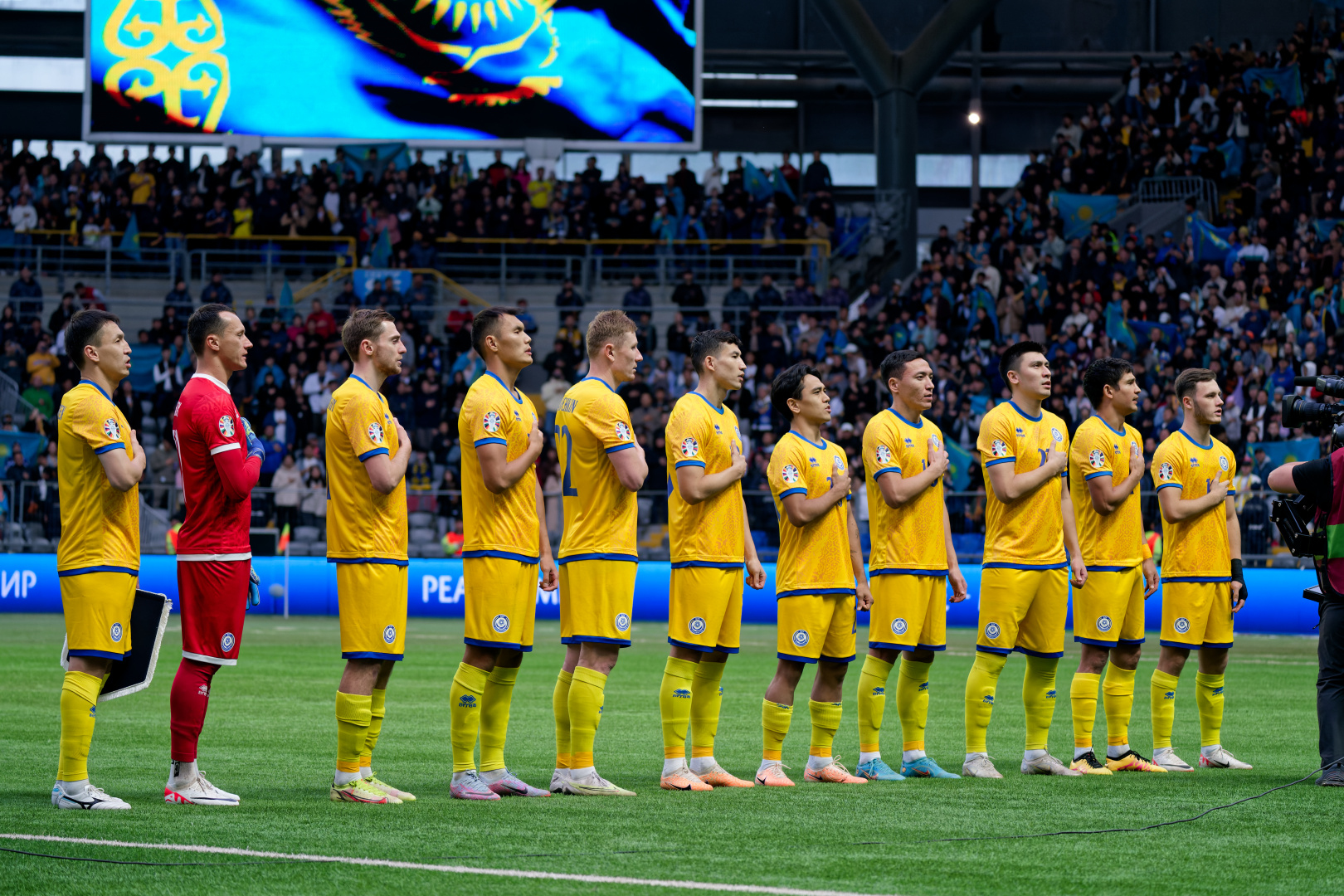 Final squad for the match against Greece