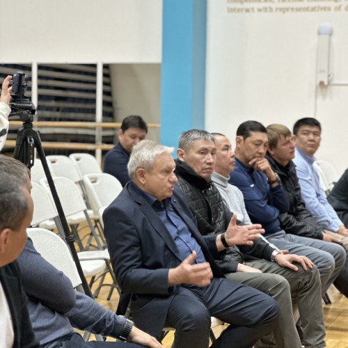Қарағандыда еліміздегі бұқаралық футболдың дамуы талқыланды