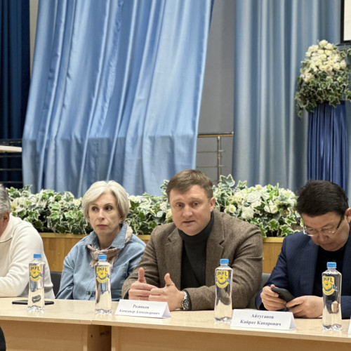 Қарағандыда еліміздегі бұқаралық футболдың дамуы талқыланды