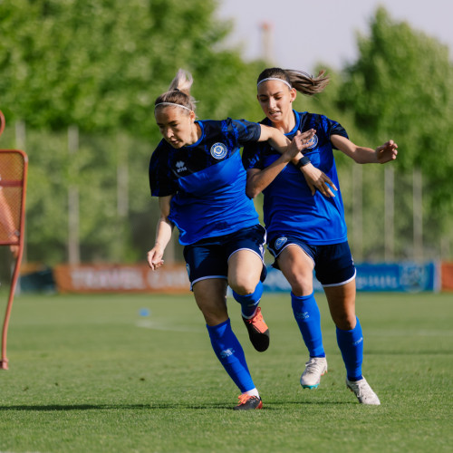 Kazakhstan women's team holds first training session in Armenia