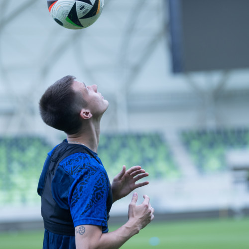 Pre-match training session in Szombathely