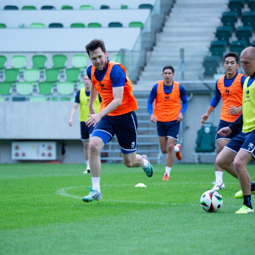 Pre-match training session in Szombathely