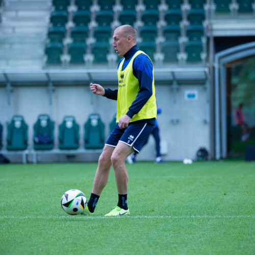 Pre-match training session in Szombathely