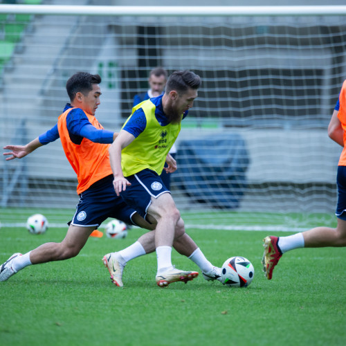 Pre-match training session in Szombathely