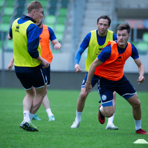 Pre-match training session in Szombathely