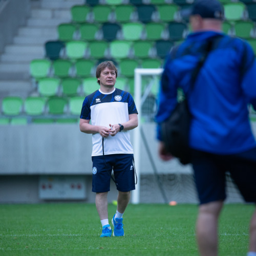 Pre-match training session in Szombathely
