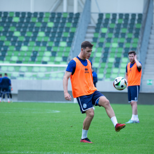 Pre-match training session in Szombathely
